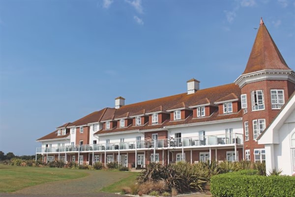 Warner Bembridge Coast Reunion 2026
